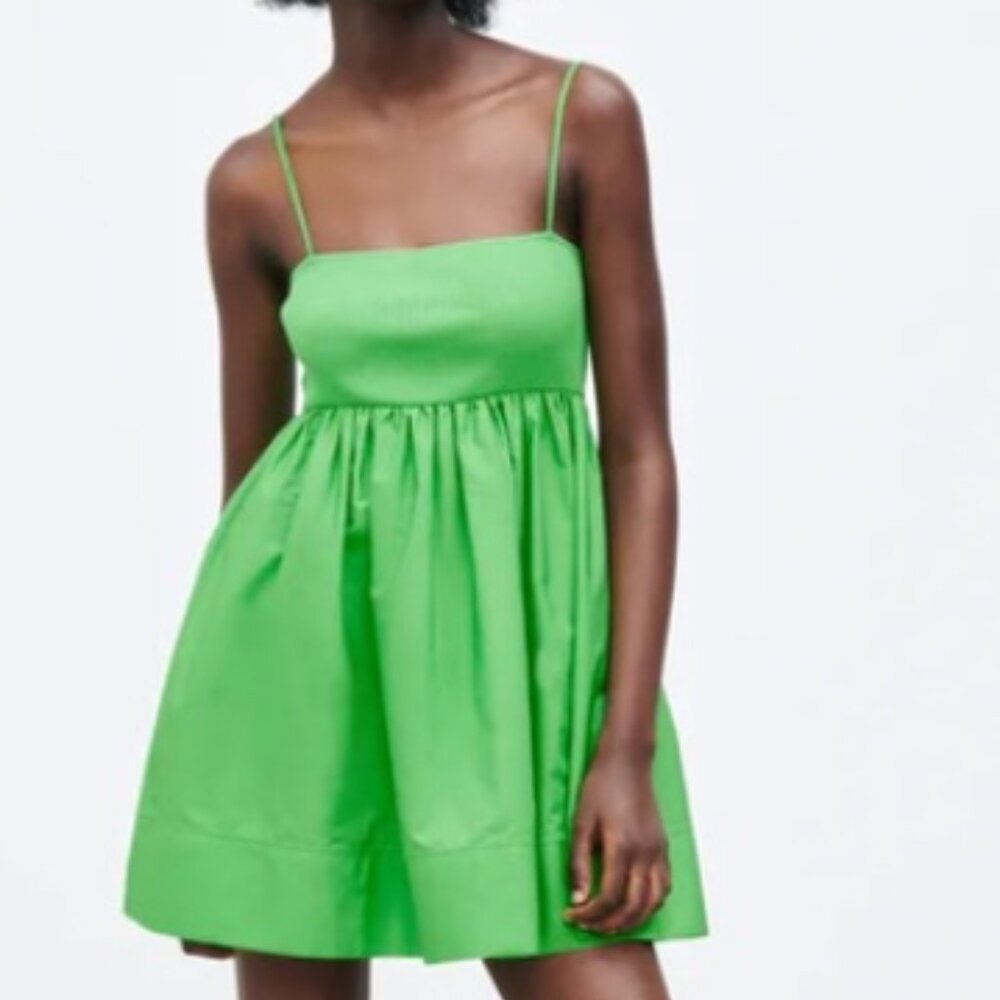 NEW ZARA Cotton Contrasting Voluminous Mini Dress in Green Colour, size M
